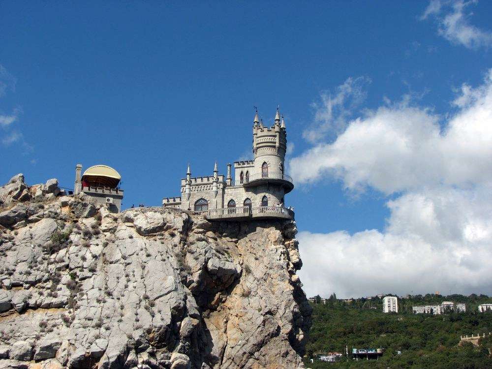 Дворец-замок «Ласточкино гнездо»